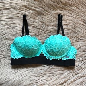 Victoria’s Secret PINK “date push-up” blue 32B bra